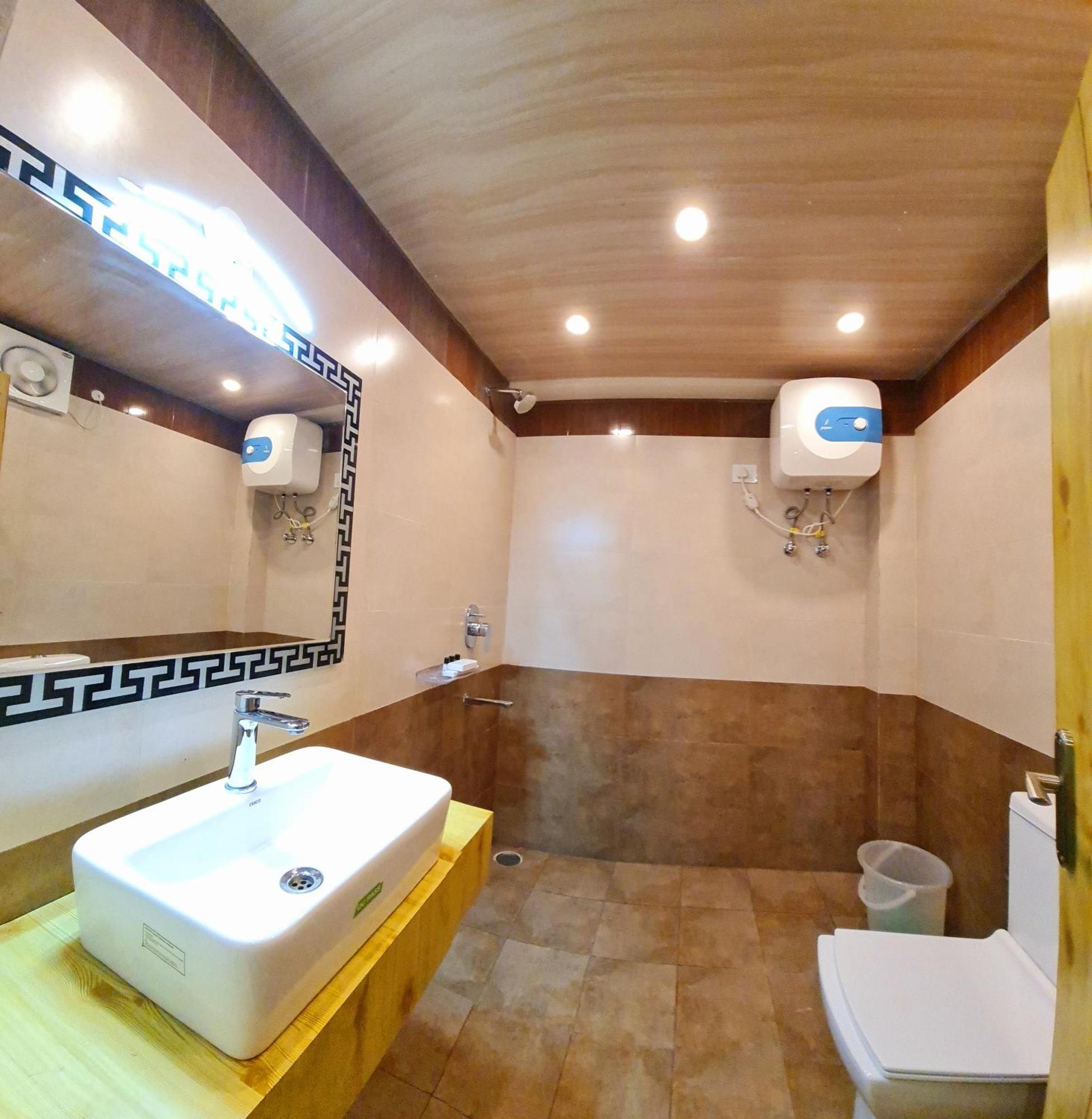 Hotel Samdupling Himalayan Brothers Dharamshala Room photo